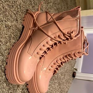 Pink boots!! Extremely cute never been worn